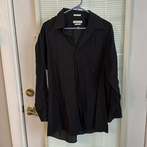 💚3/$10 Van Heusen Classic Fit Men’s Black Button Down Shirt